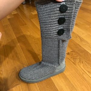 NWOT grey cardigan uggs.